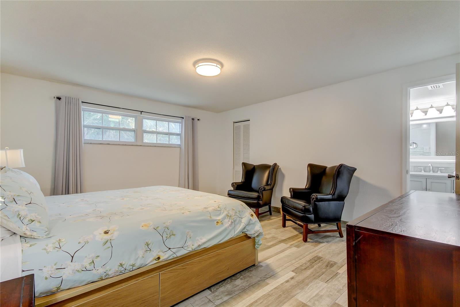 Photo prior to renting.