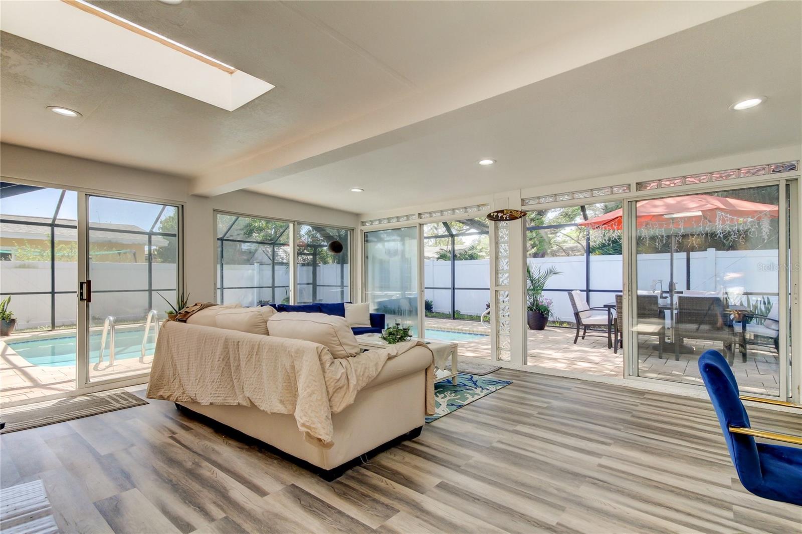 Photo prior to renting.