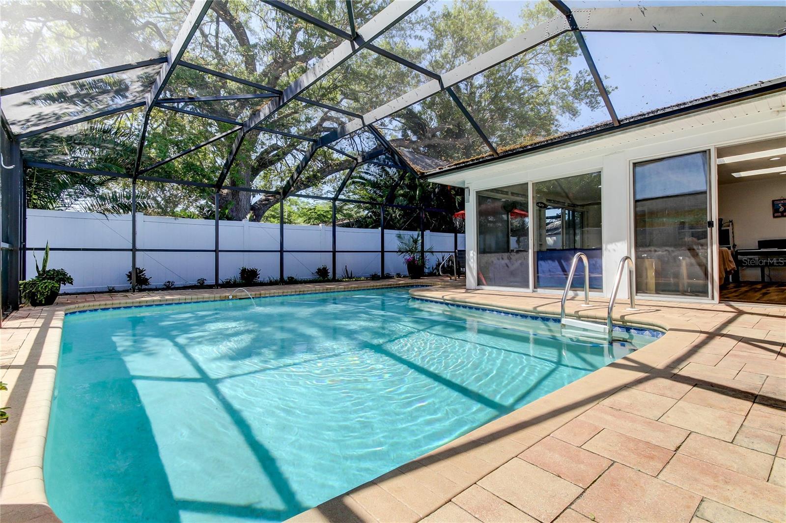Photo prior to renting.