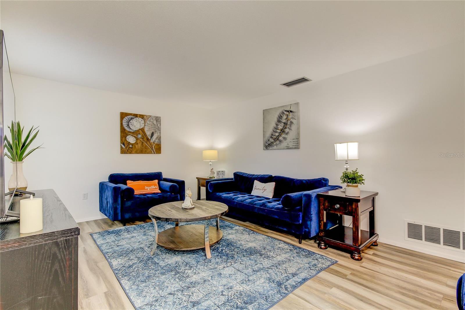 Photo prior to renting.