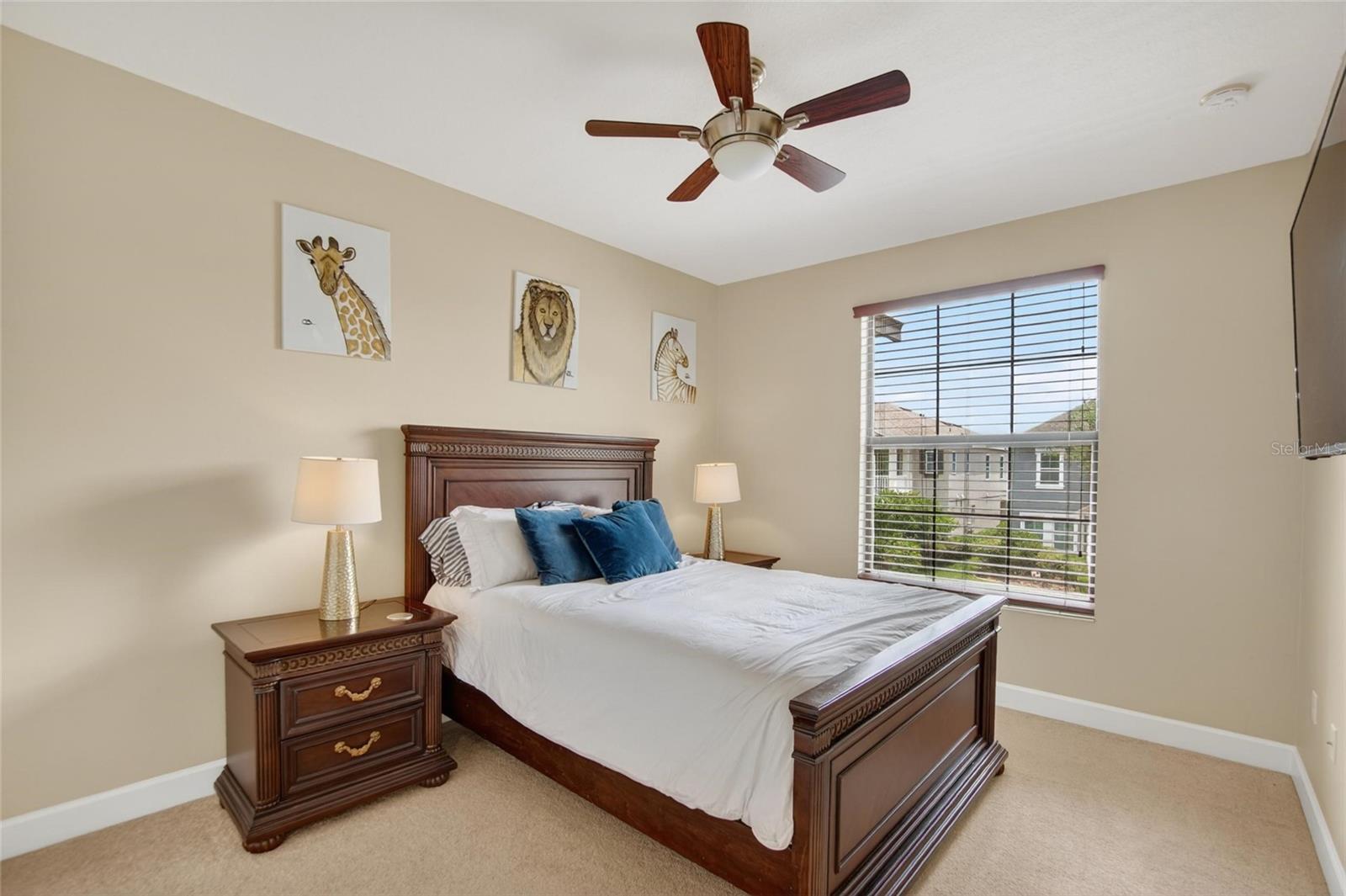 2nd bedroom