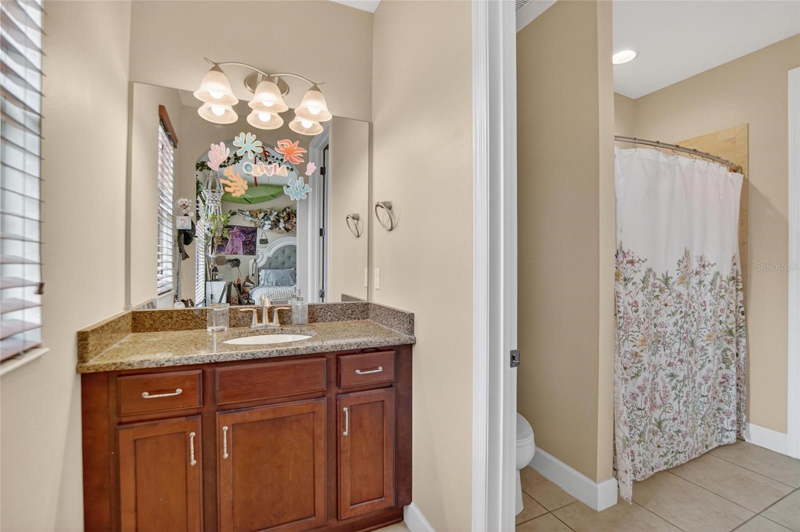 Jack & Jill Bath