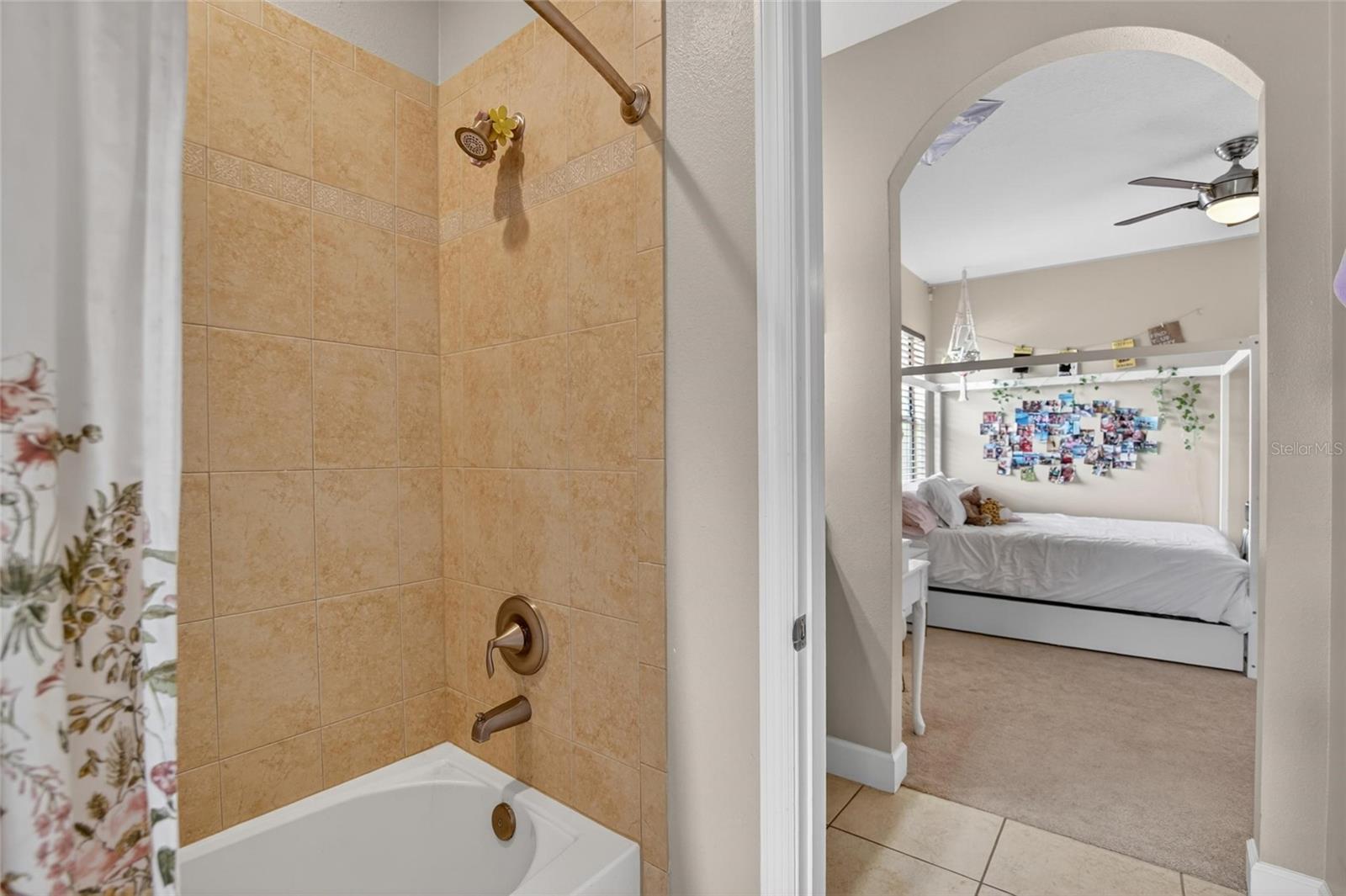 Jack & Jill Bath