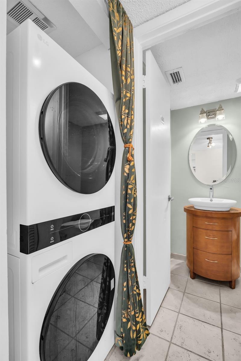 Full Washer and Dryer