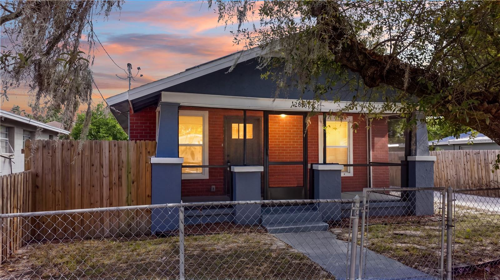 Beautiful Bungalow home, with plenty of private parking!