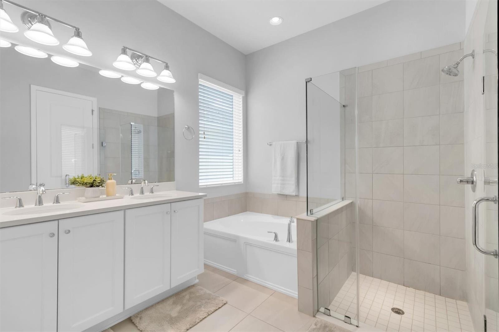 Ensuite with tub and shower