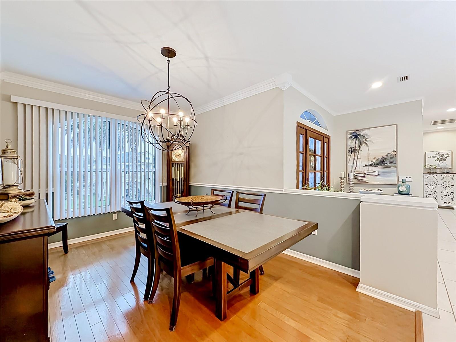 This inviting space is perfect for creating memorable culinary moments, whether during festive holidays or casual gatherings with friends and family.