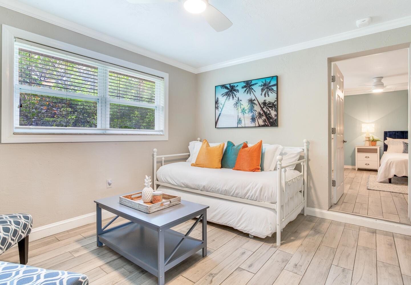 previous airbnb furnishing
