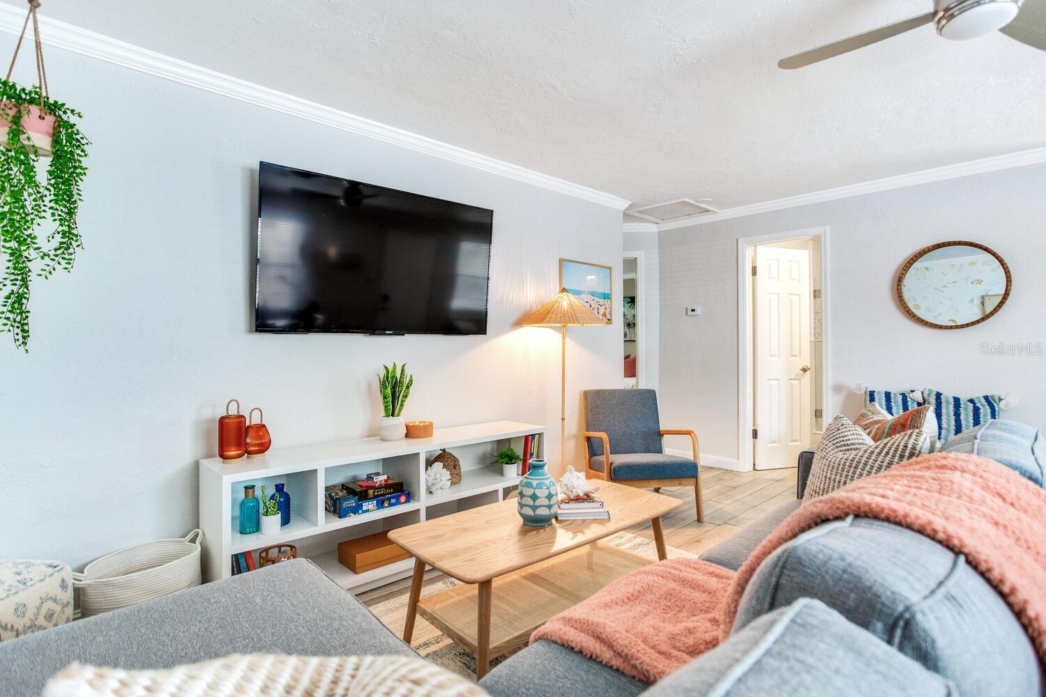 previous airbnb furnishings