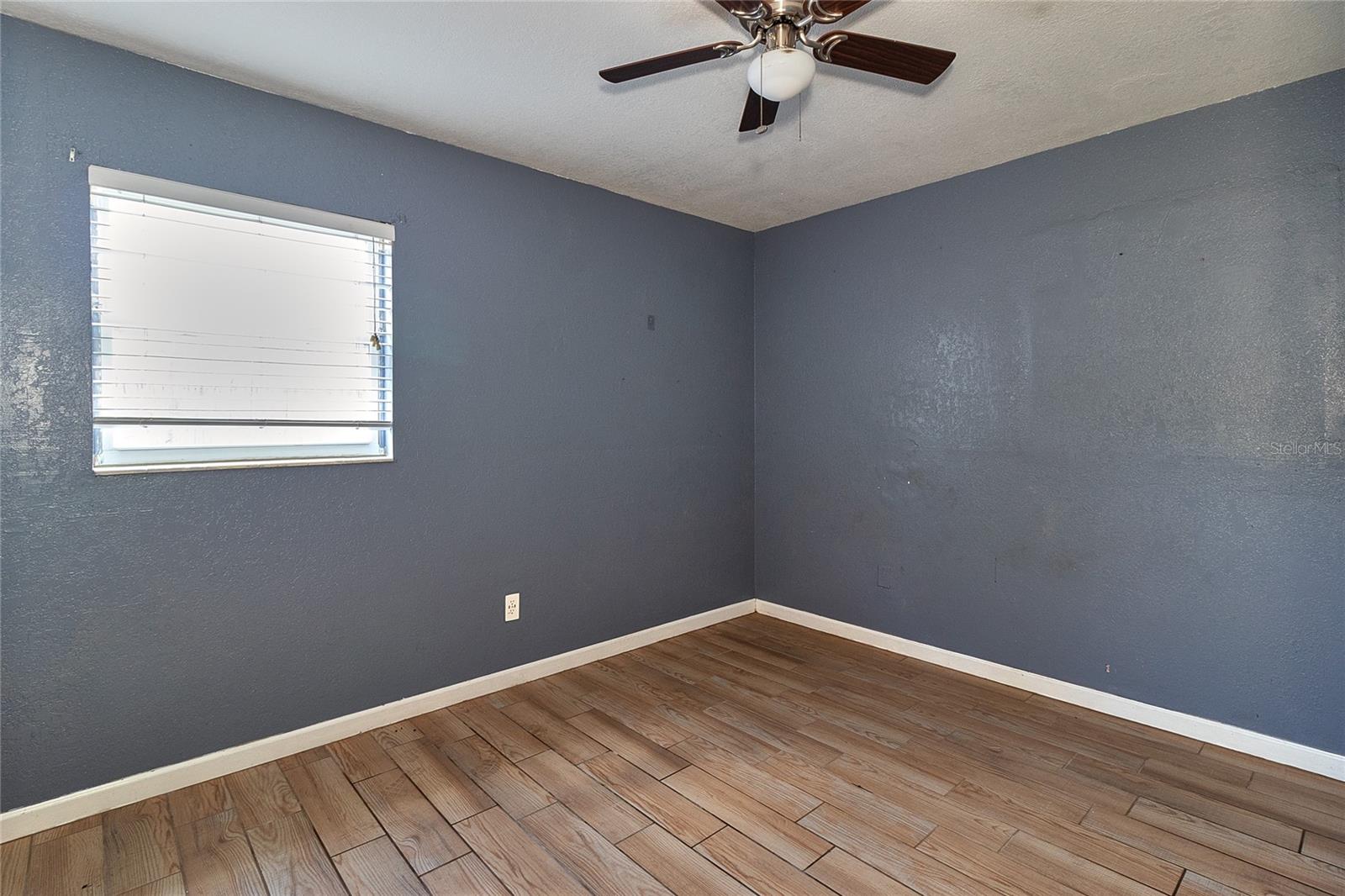 Bedroom #3 in the middle