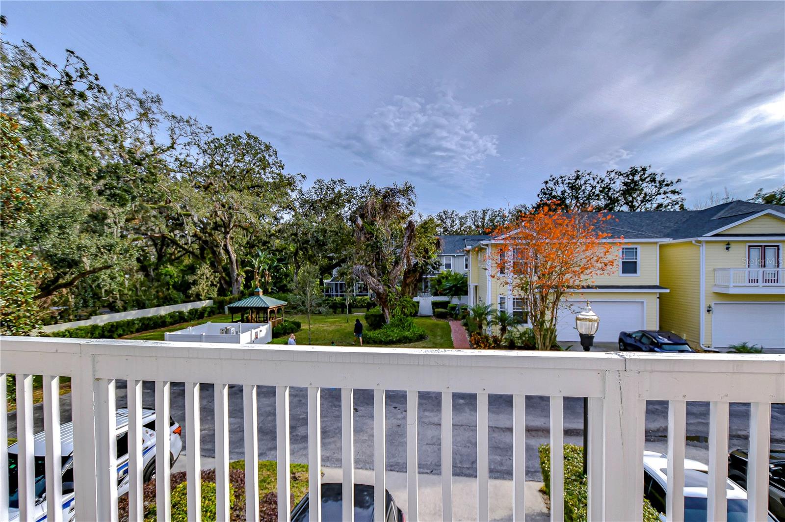 Scenic community setting surrounded by majestic oaks.