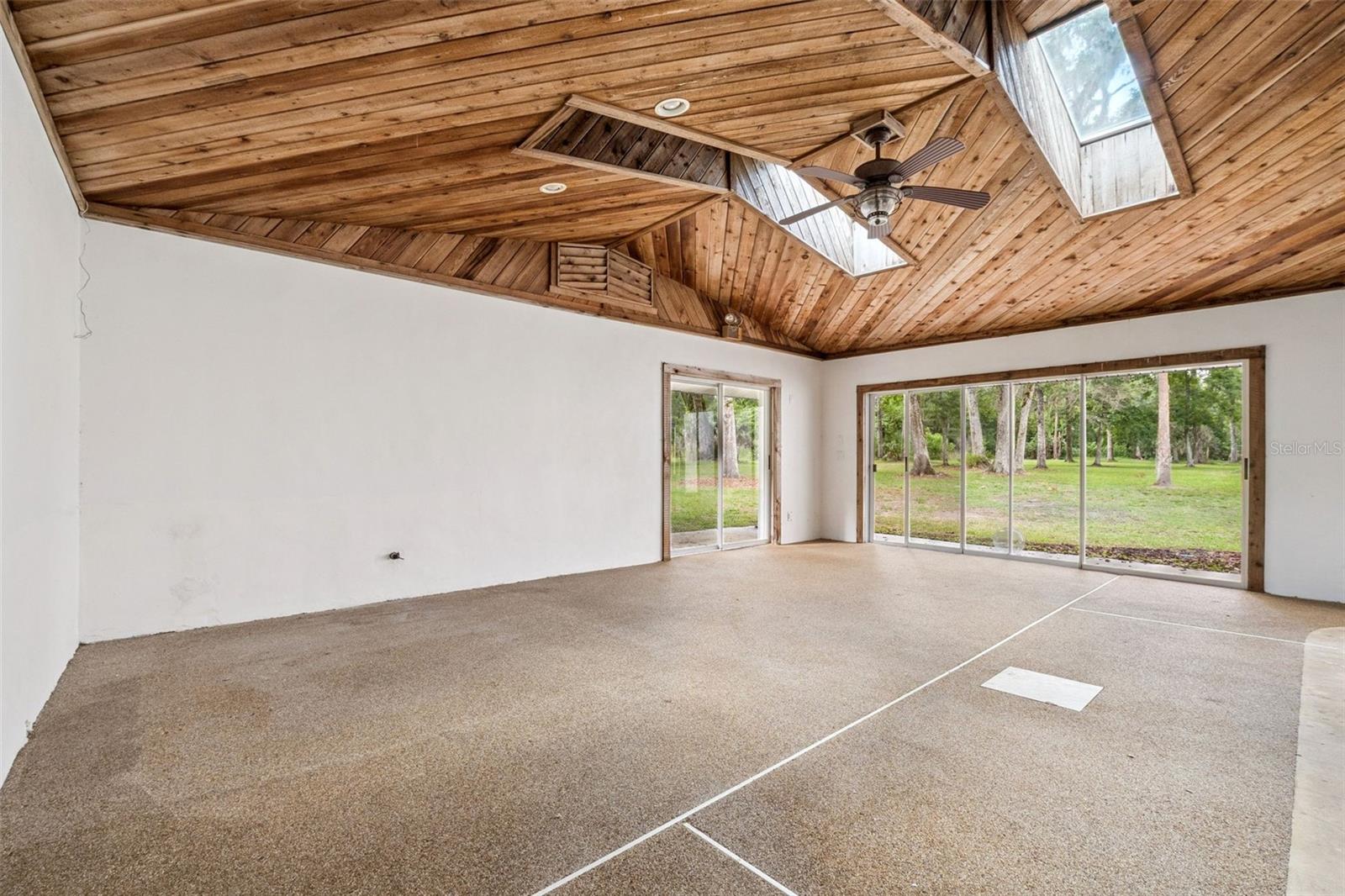 Pool/Patio Area