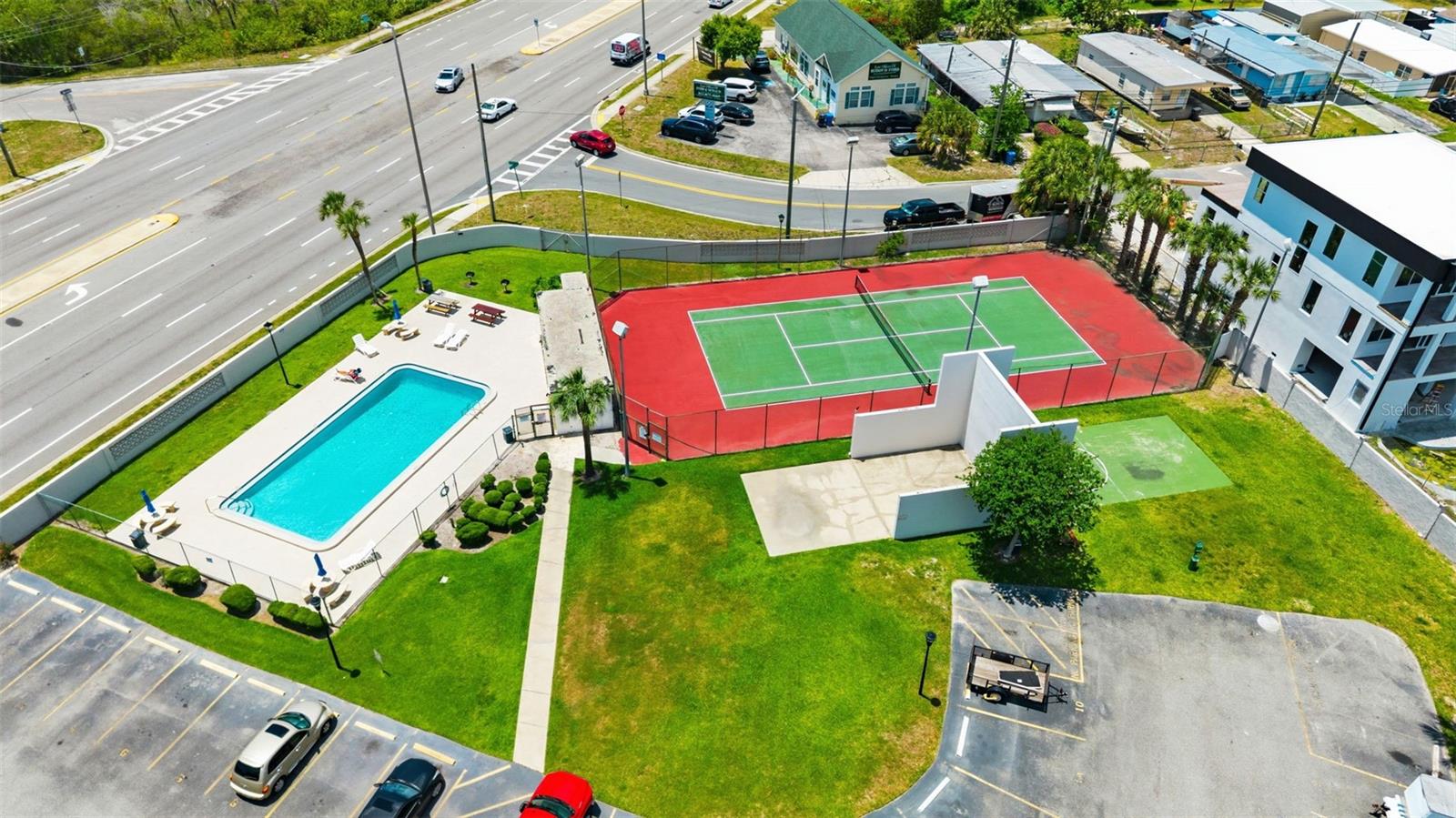 pool 2, tennis and racquetball courts