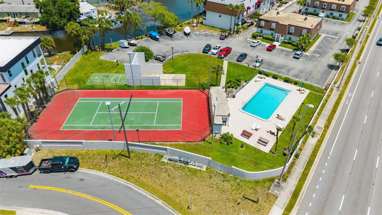 pool 2, tennis and racquetball courts