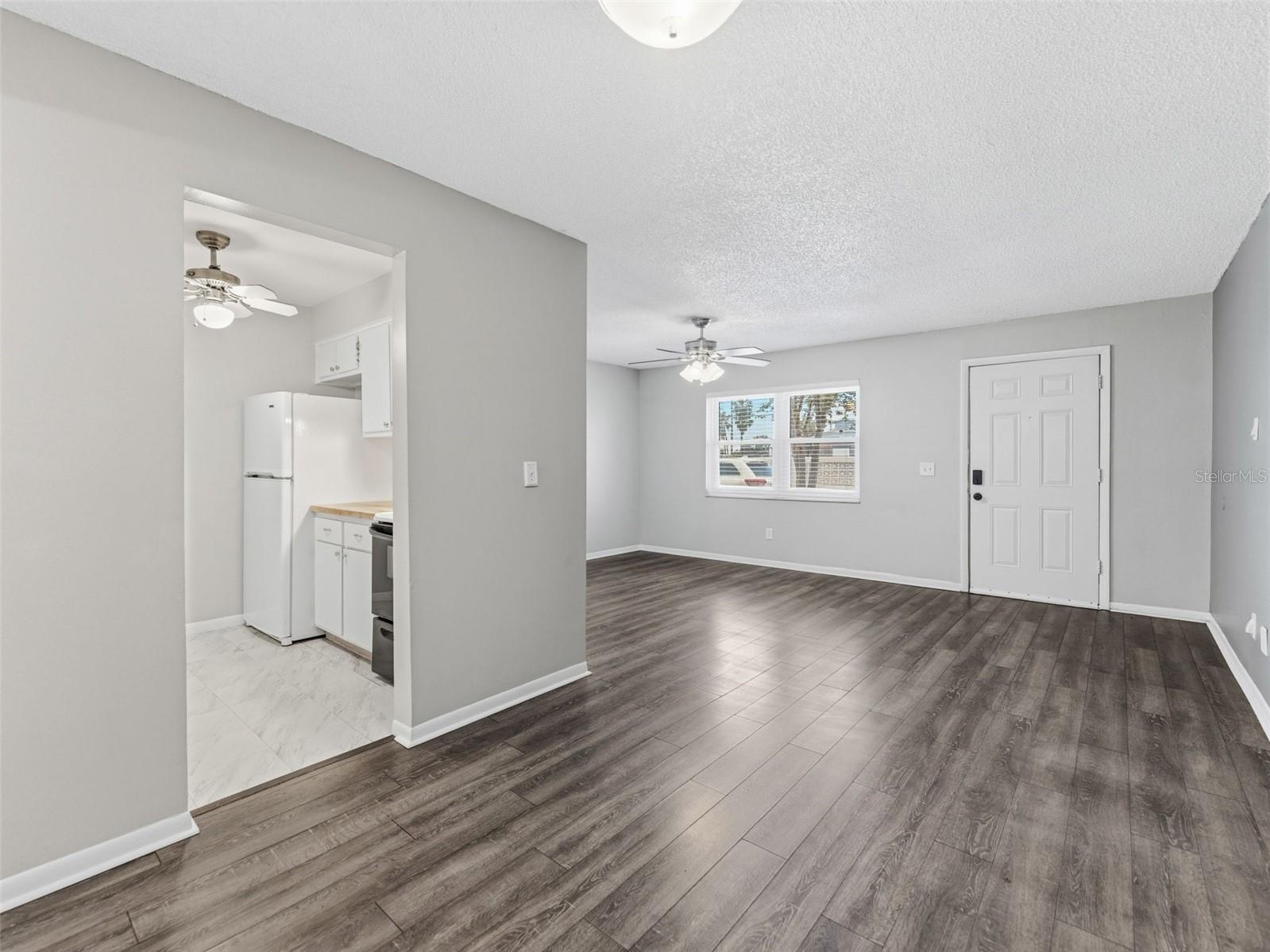 dinette, living room, kitchen