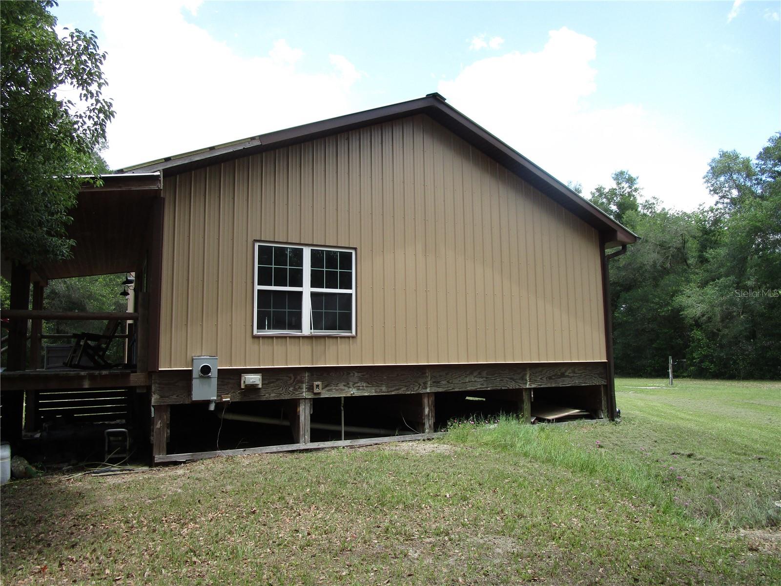 W7885808