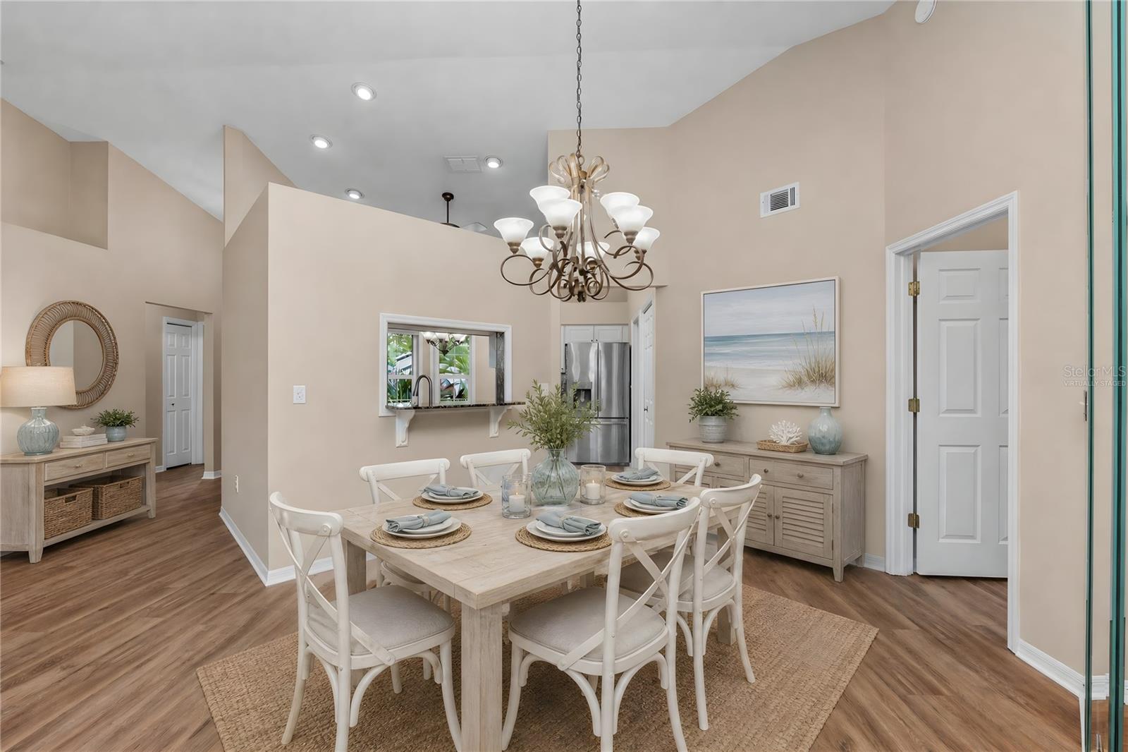Virtually staged - Dining area