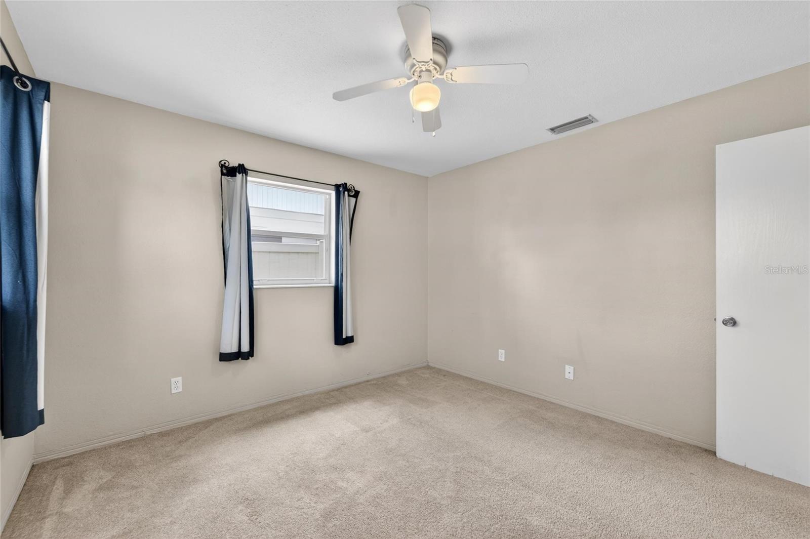 2nd bedroom
