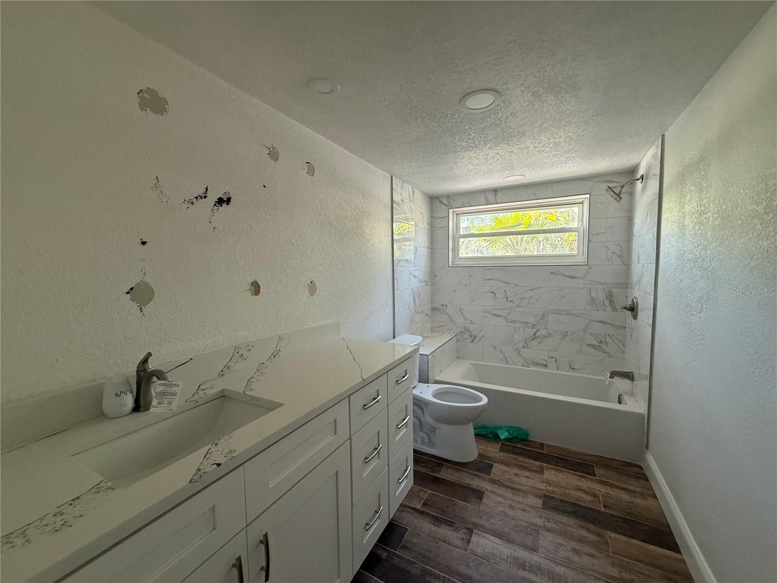 Hall bath 2