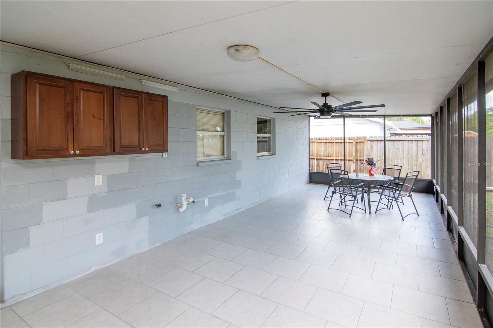 Beautiful Screened Lanai