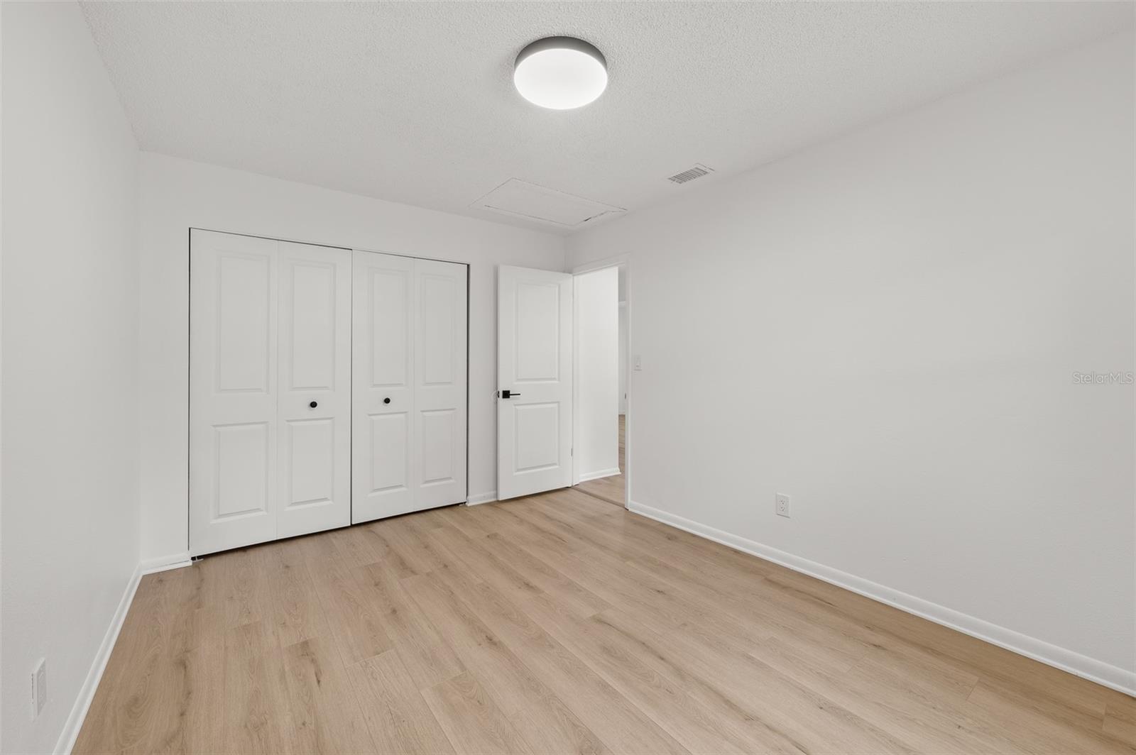 O6408348