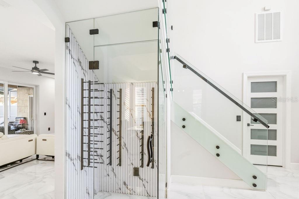 WINE STATION (ENTRY)