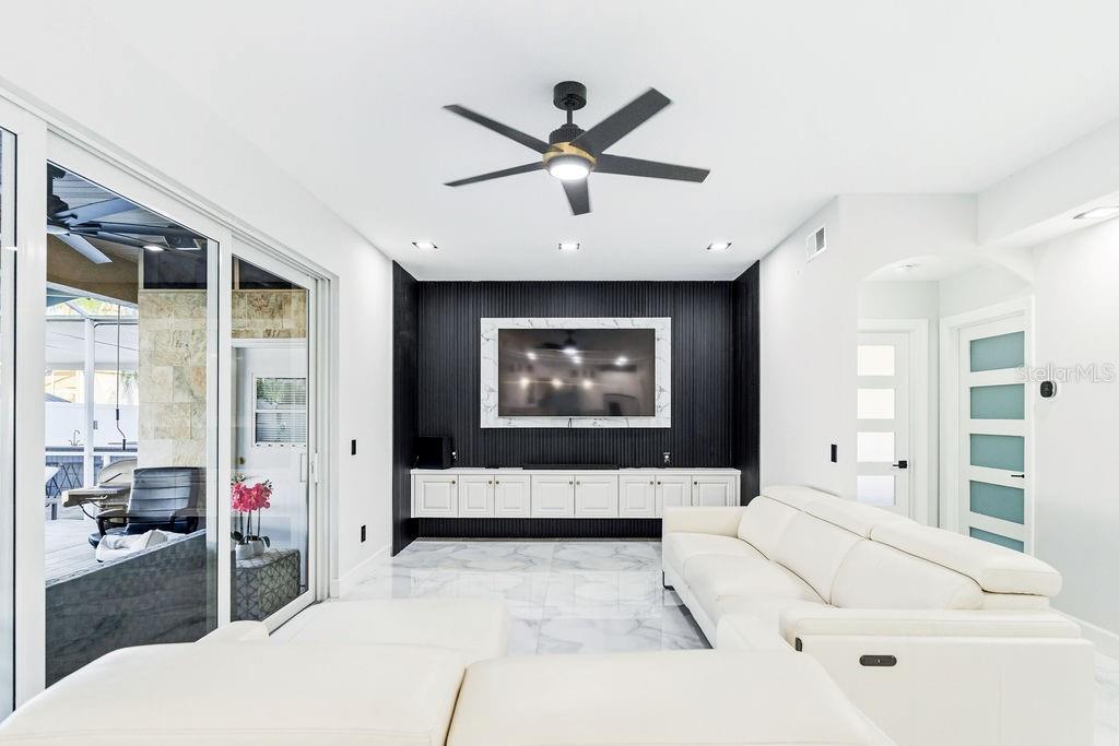 LIVING ROOM (1st Floor)