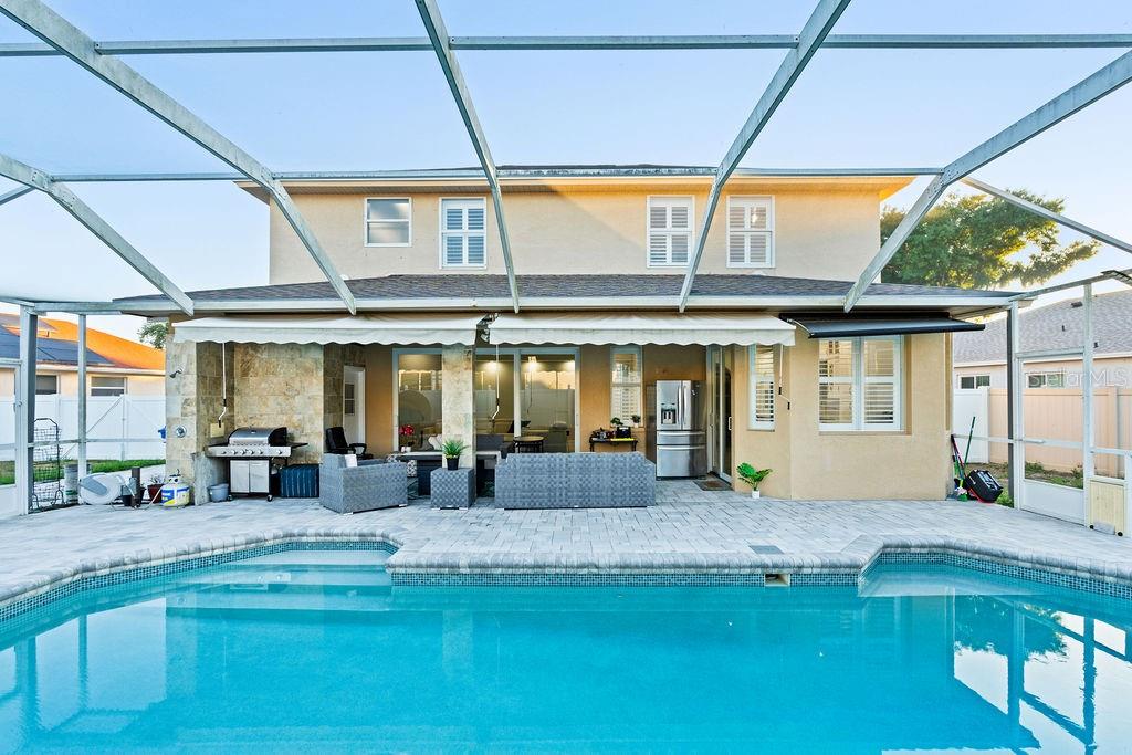 SCREENED POOL