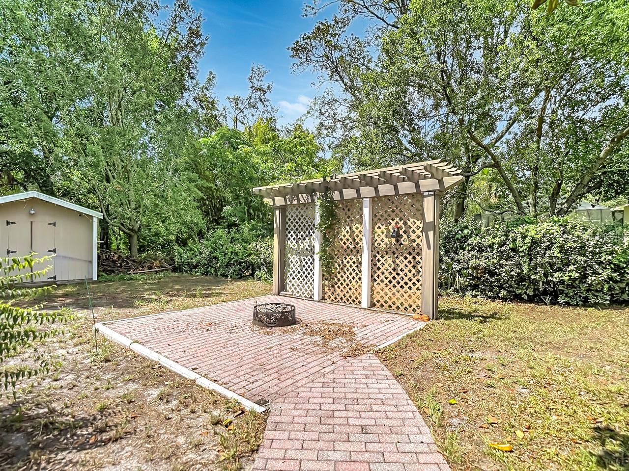 W7885824