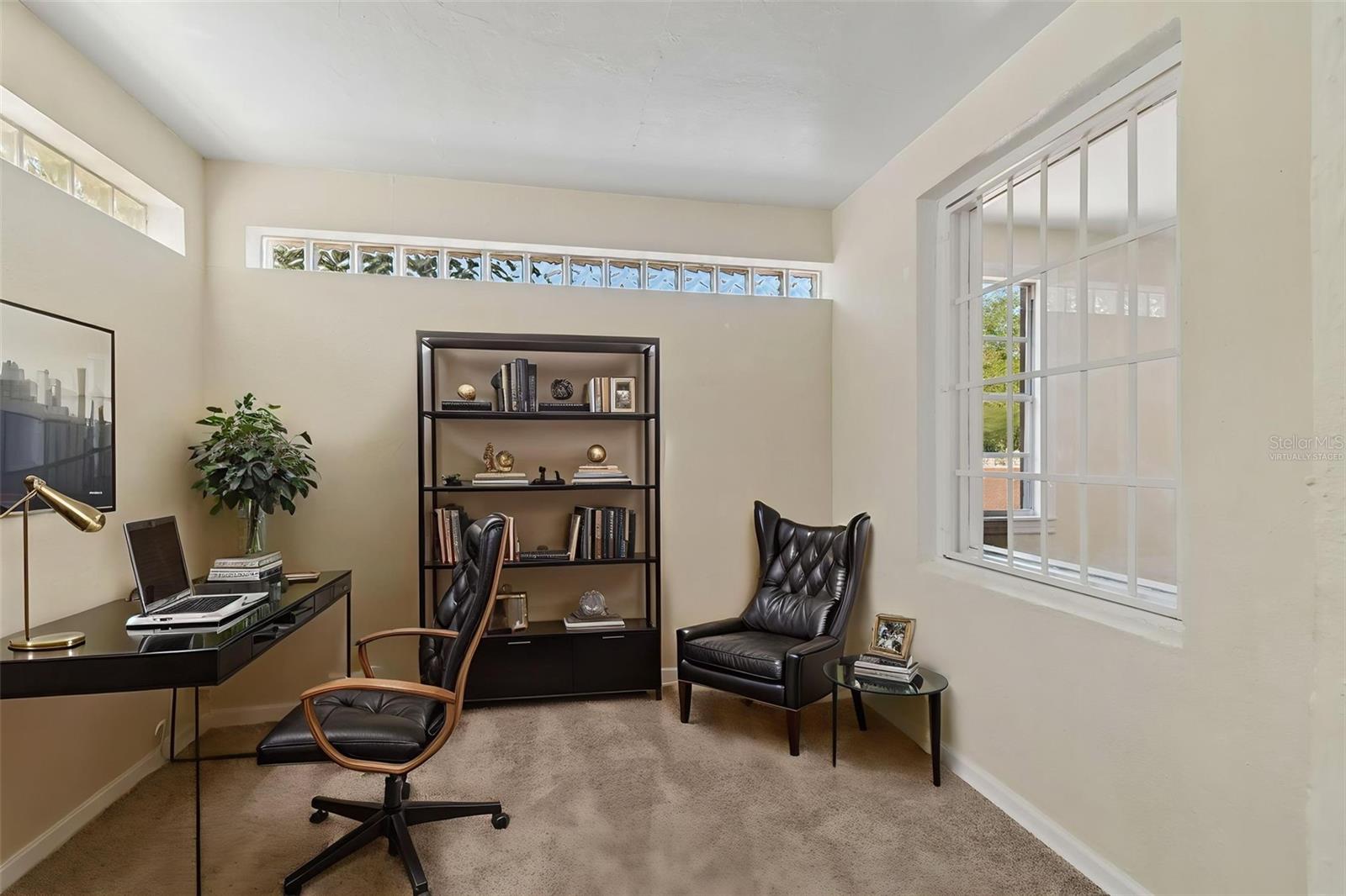 VIRTUALLY STAGED Office