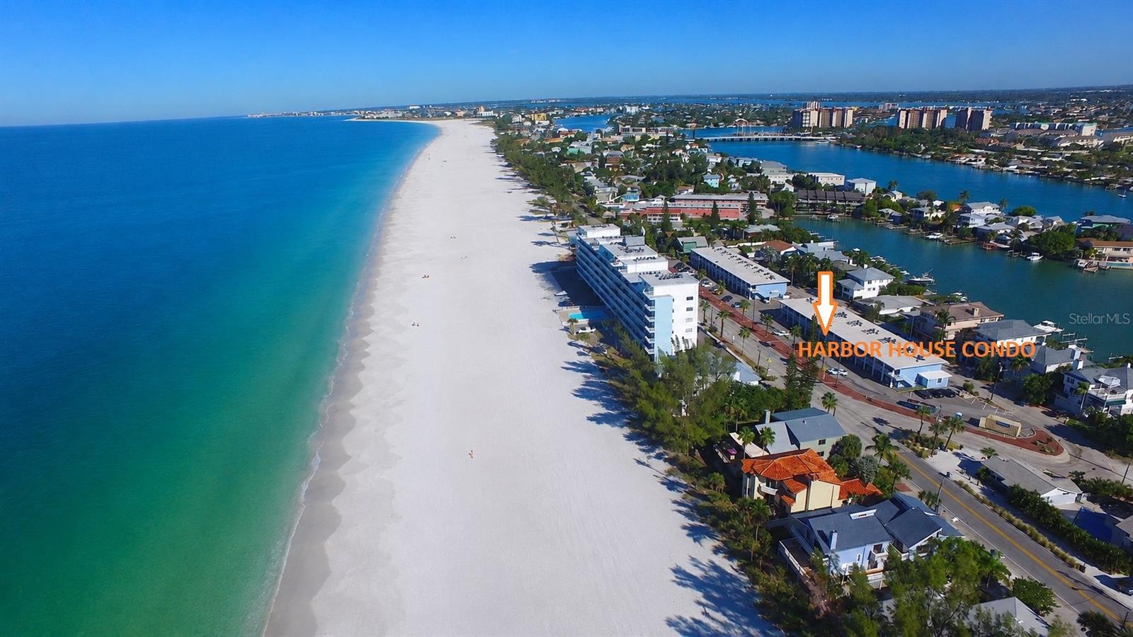 HARBOR HOUSE CONDO UNIT 52 JUST STEPS TO THE BEACH WITH A GULF VIEW