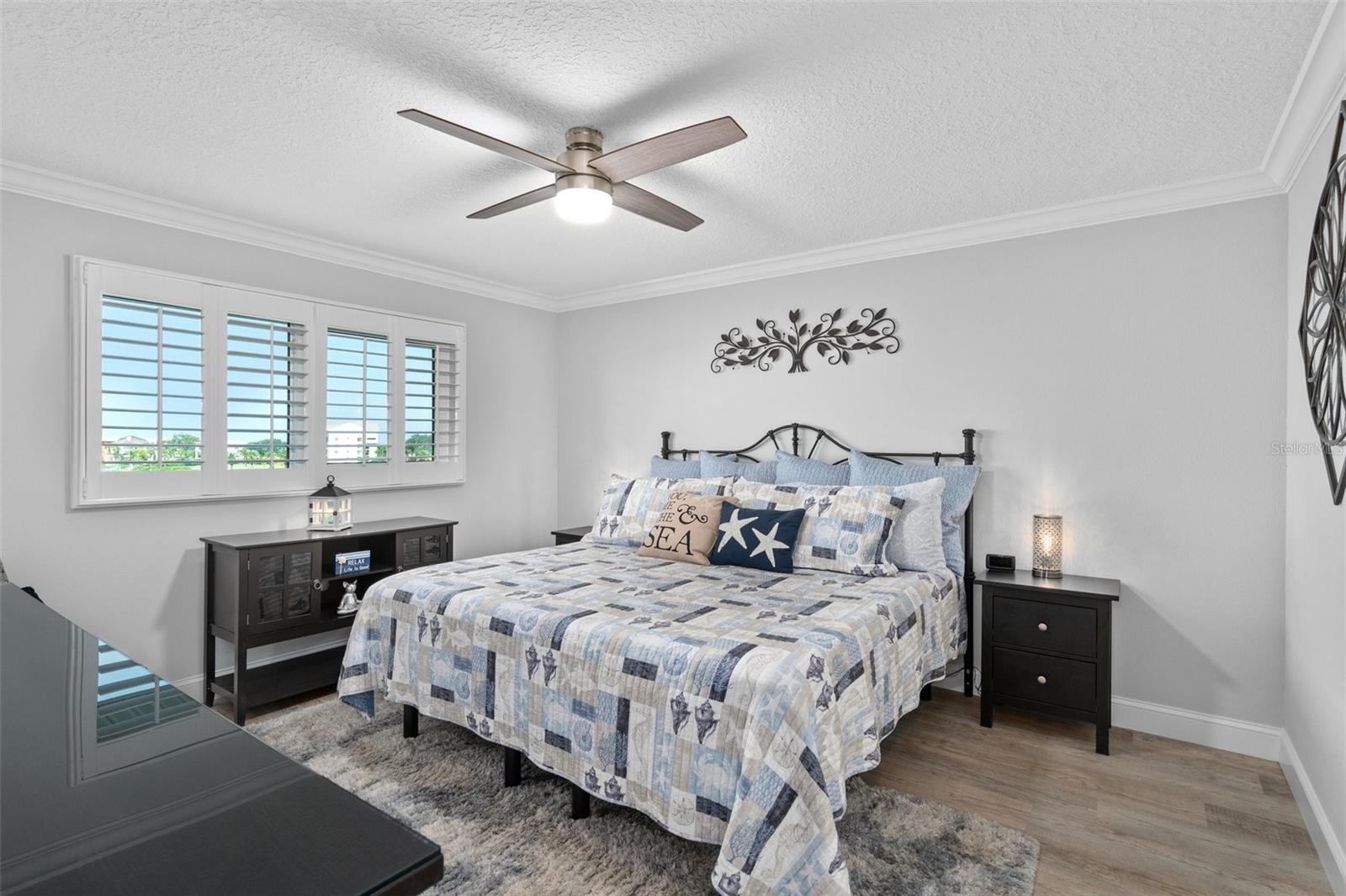 Master bedroom with adjustable king size bed