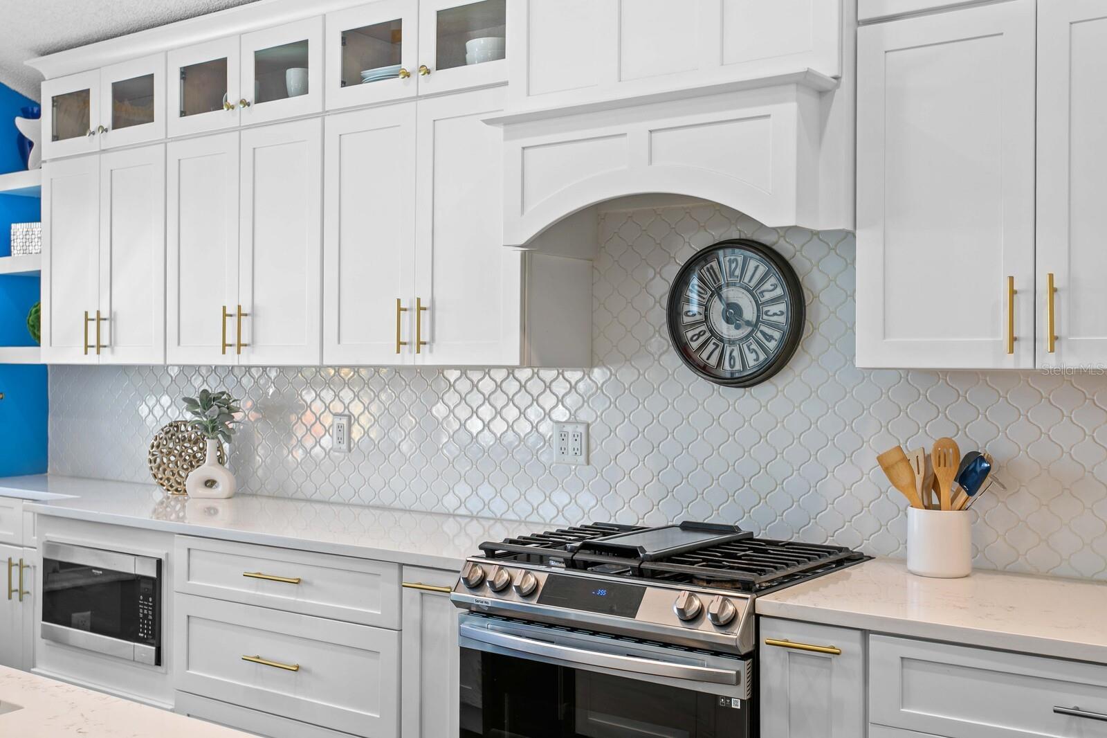 5-burner gas range and convection oven