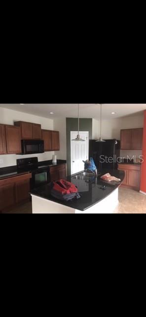 Kitchen with Breakfast Bar