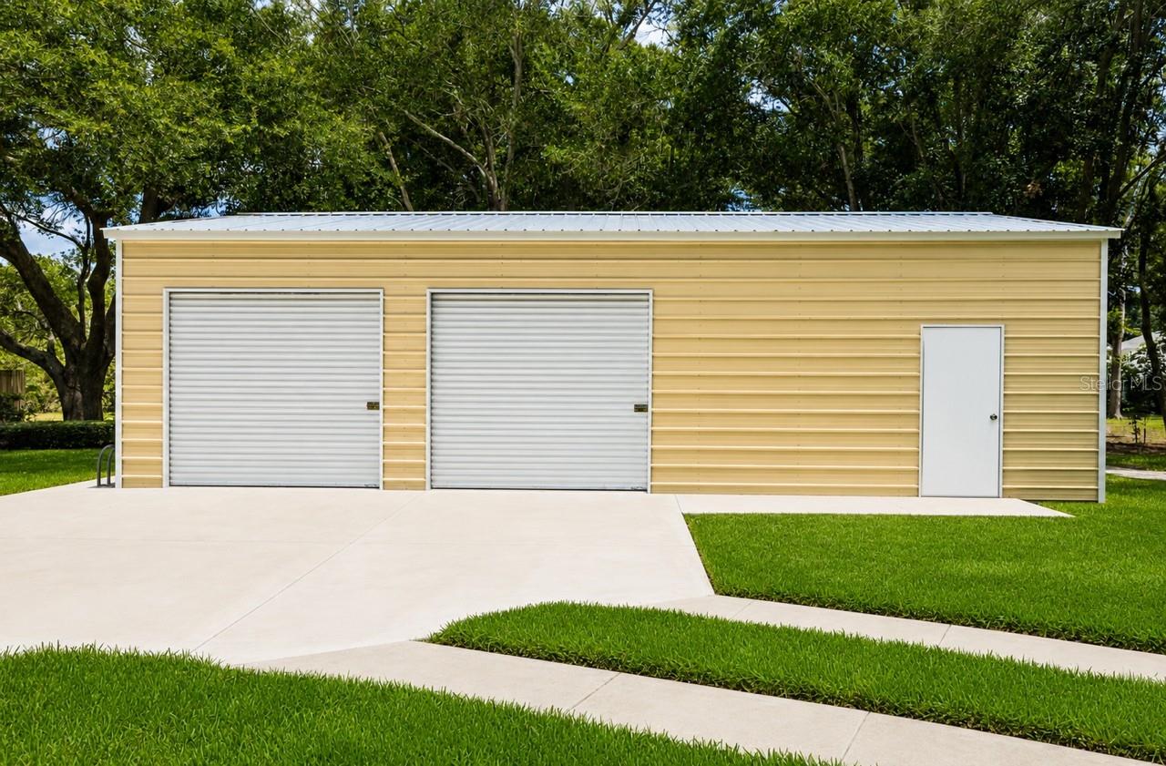 1000 sqft Garage & Storage plus more Unit