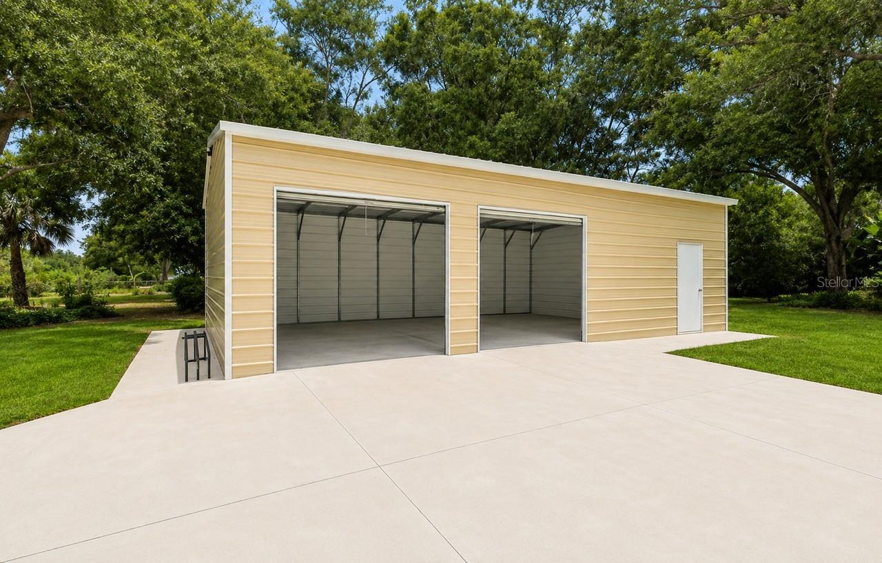1000 sqft Garage & Storage plus more Unit