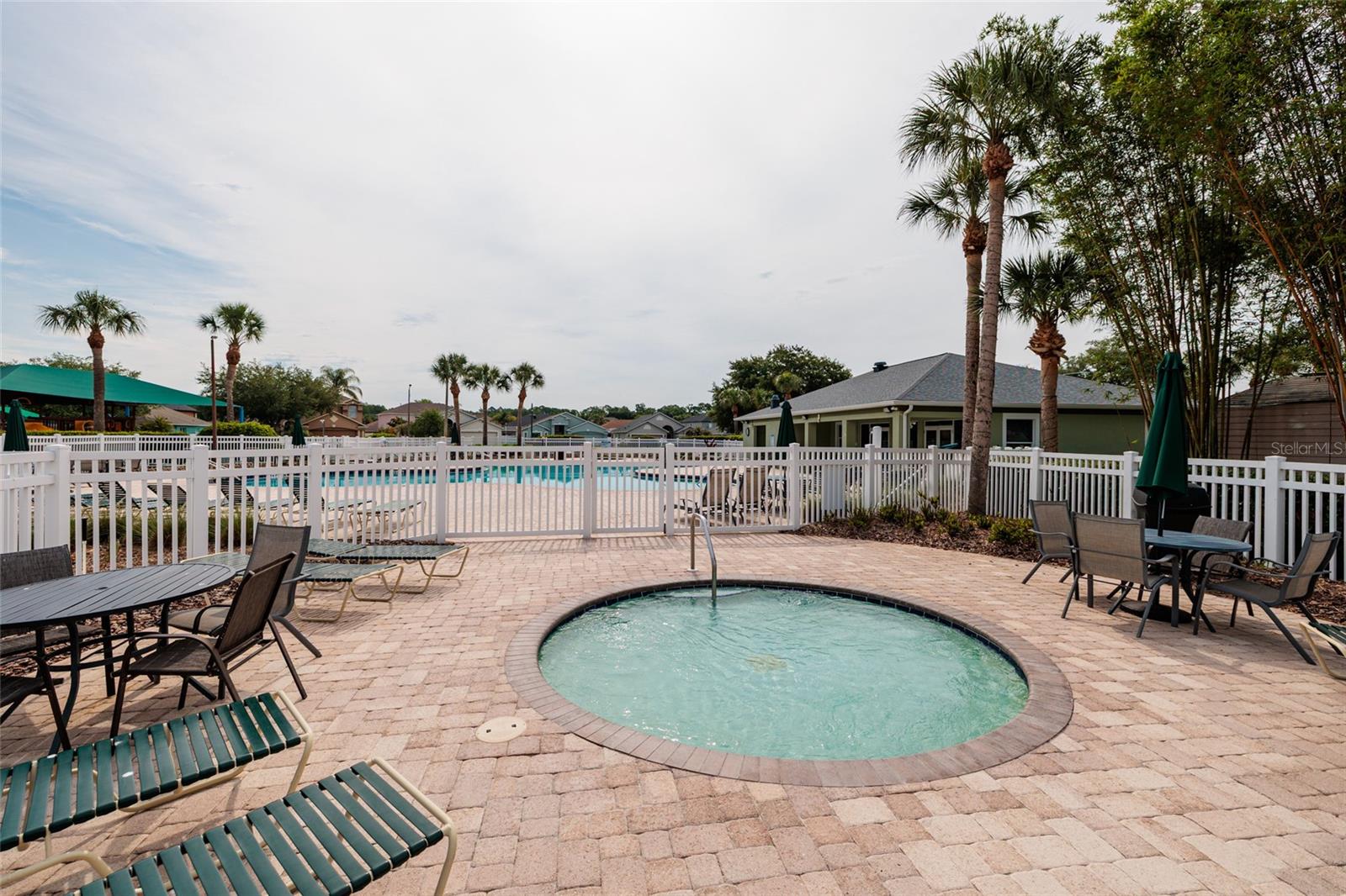 TB8509464