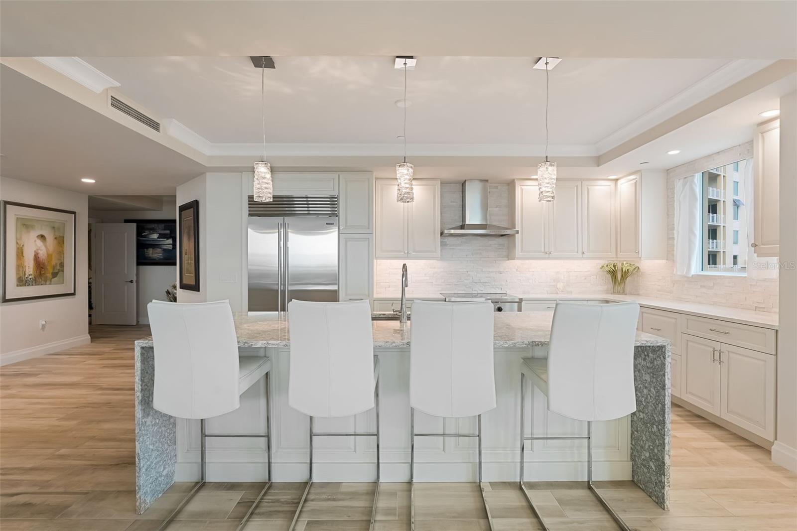Another reminder of how spacious your kitchen is - great for the holidays and entertaining