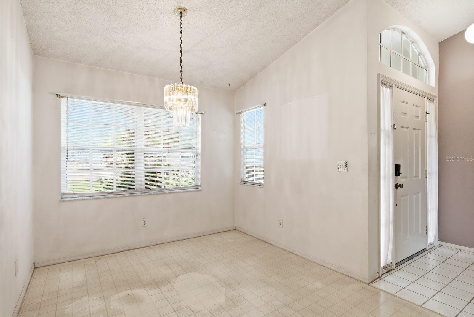 TB8509481