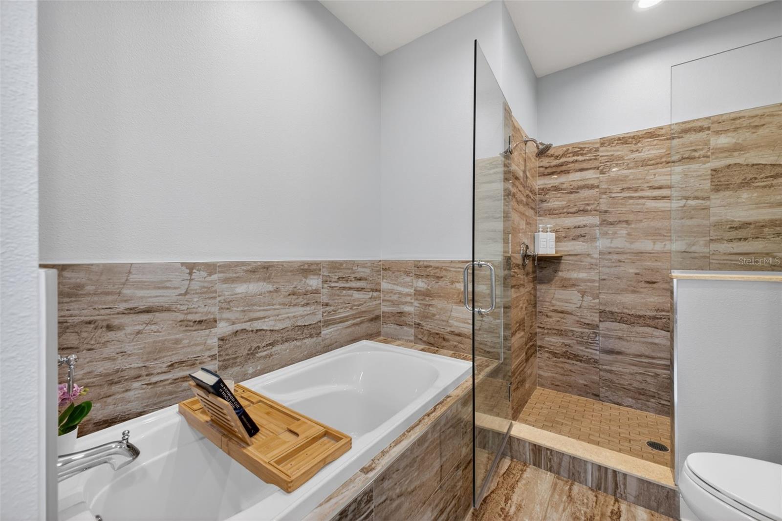 Garden Tub in Owners Suite Bath