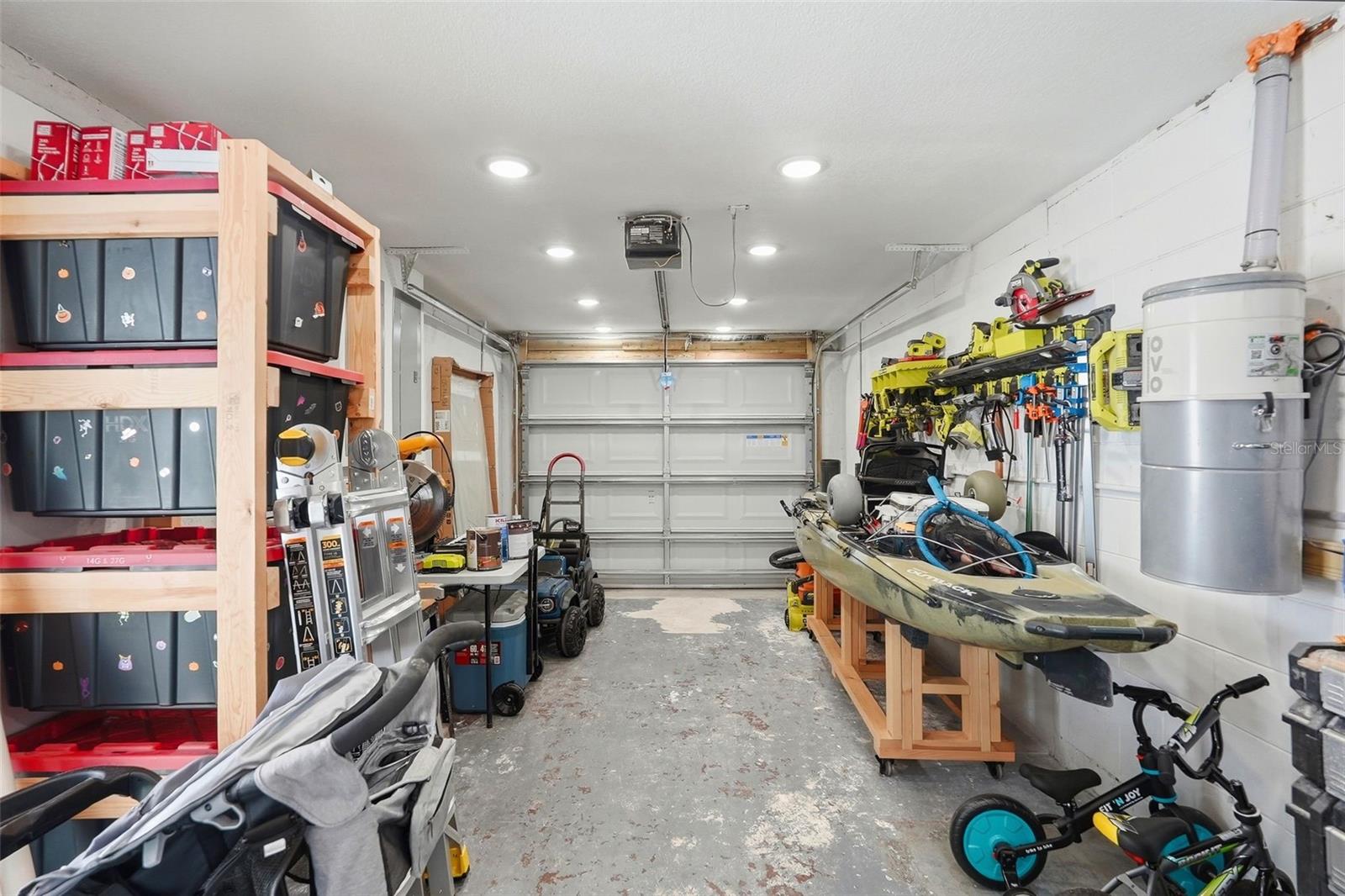 Garage with central vac/2 electric car charges