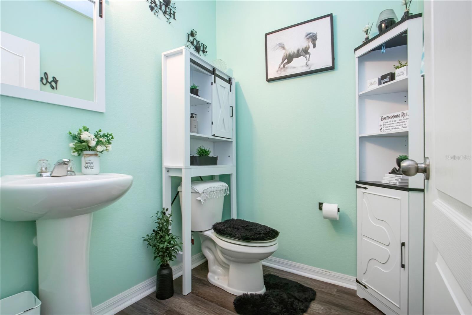 1/2 Bath