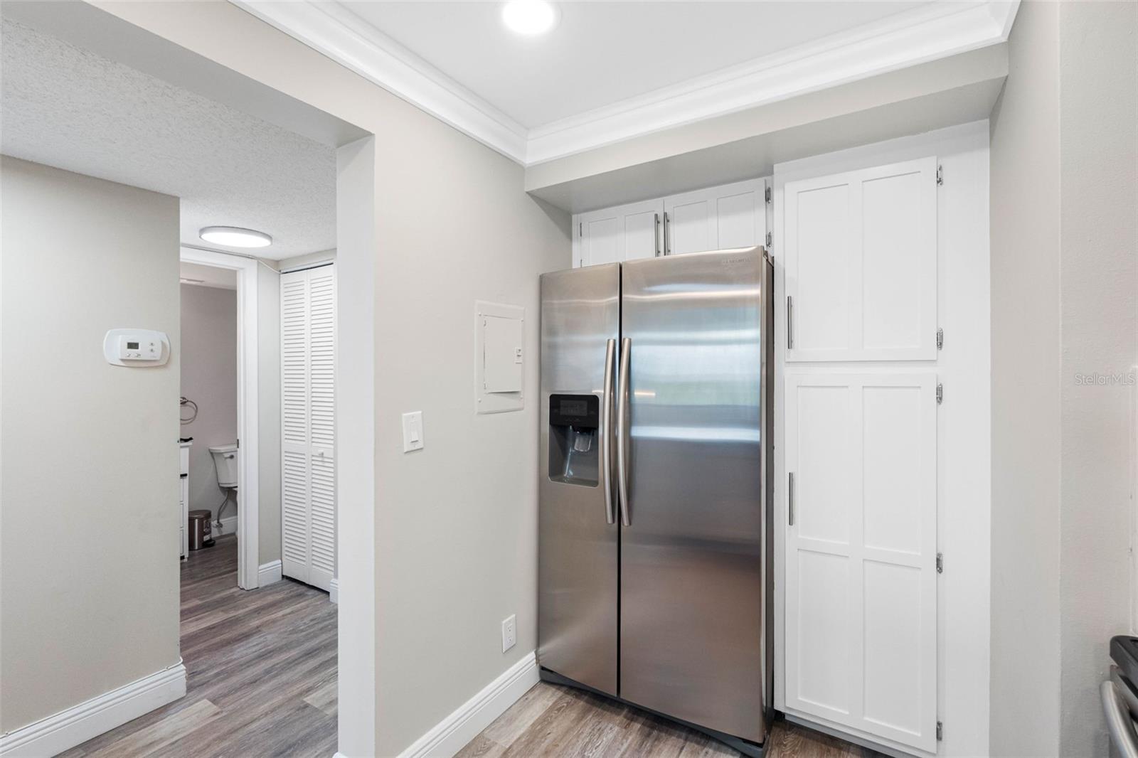 Stainless steel appliances and soft-close cabinetry