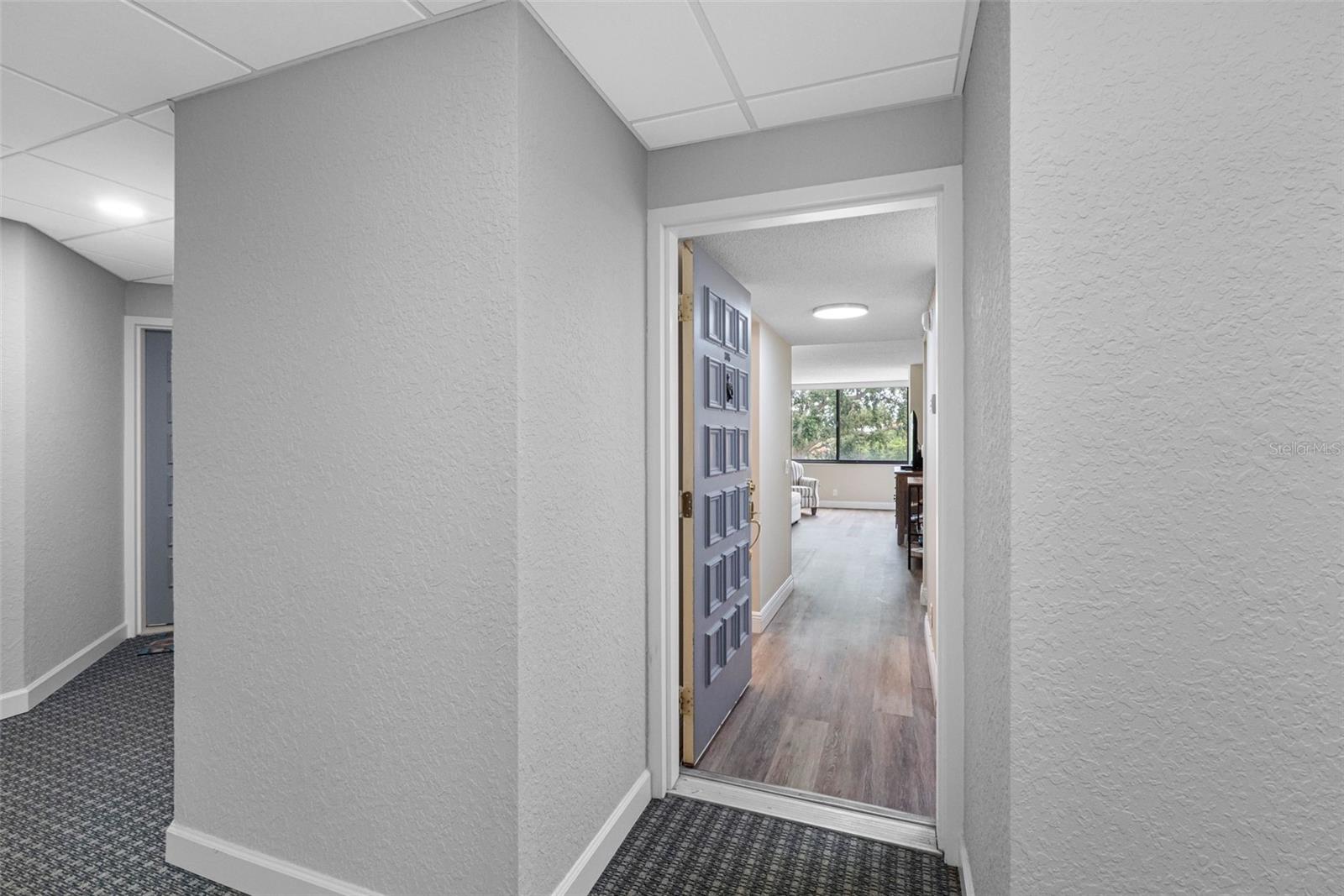 Fully furnished & beautifully updated