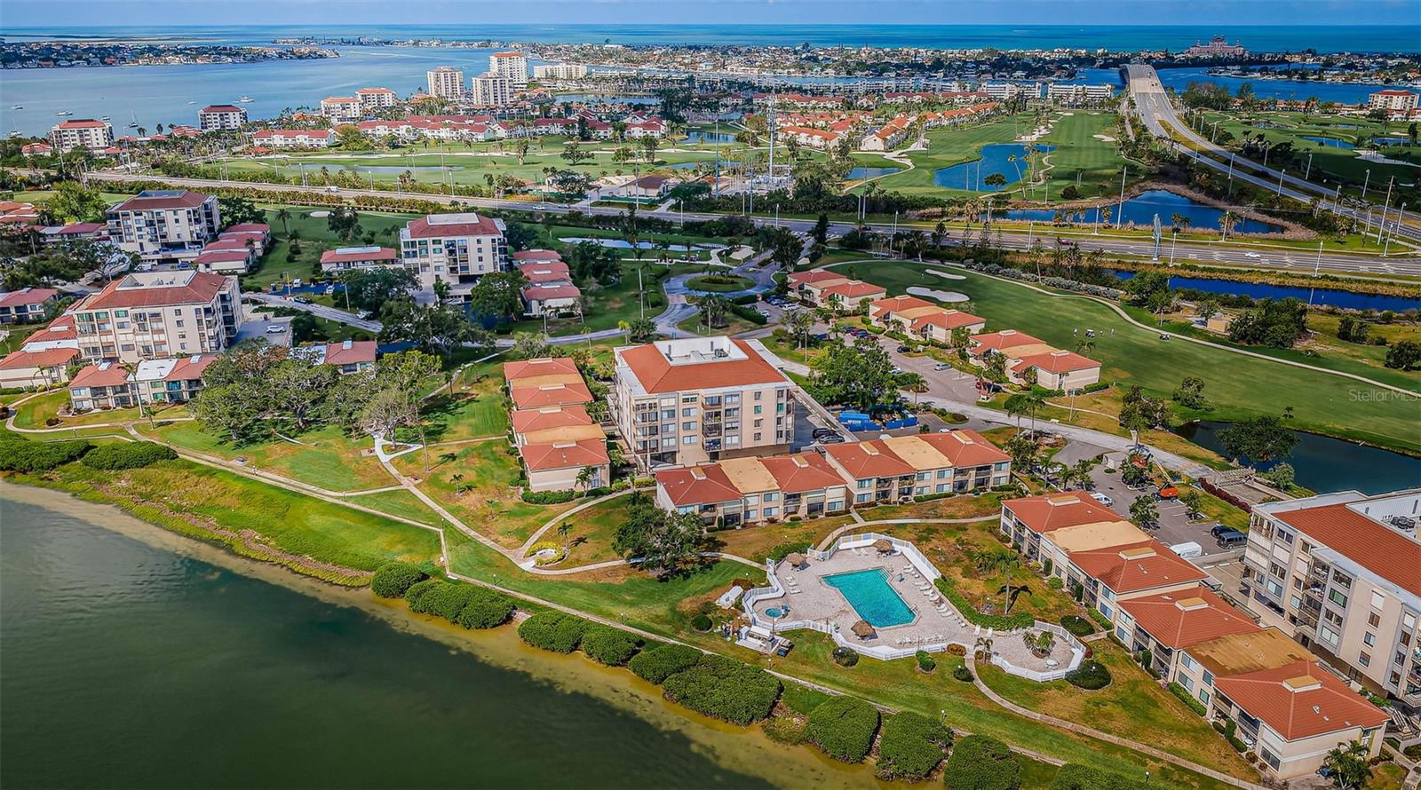 Waterfront golf community living at its best