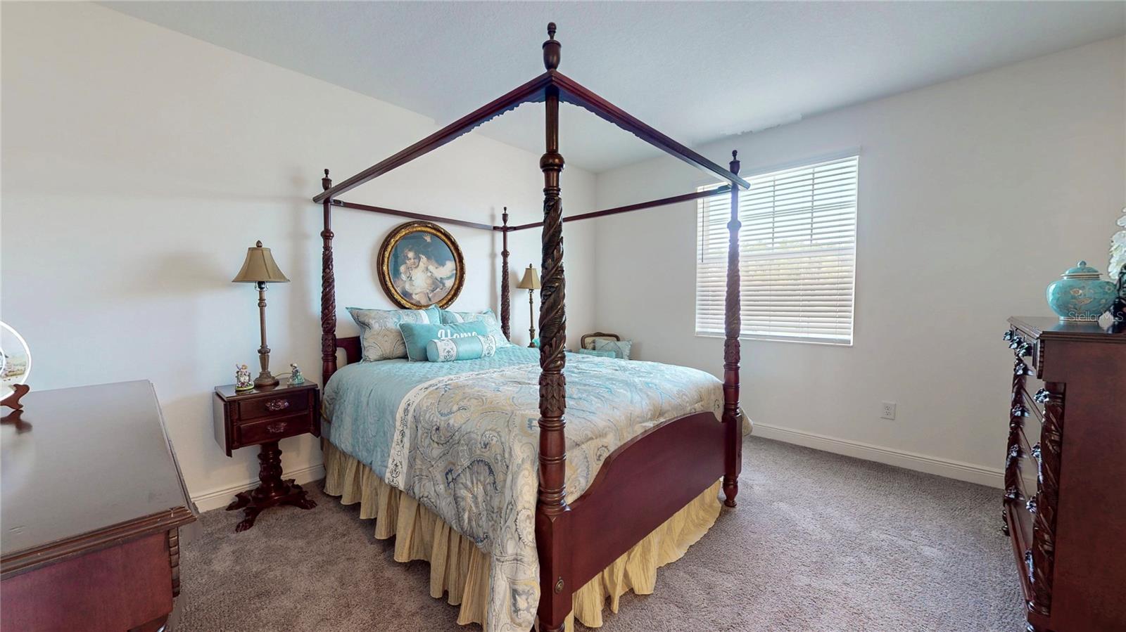 Bedroom 2 w/ensuite bathroom