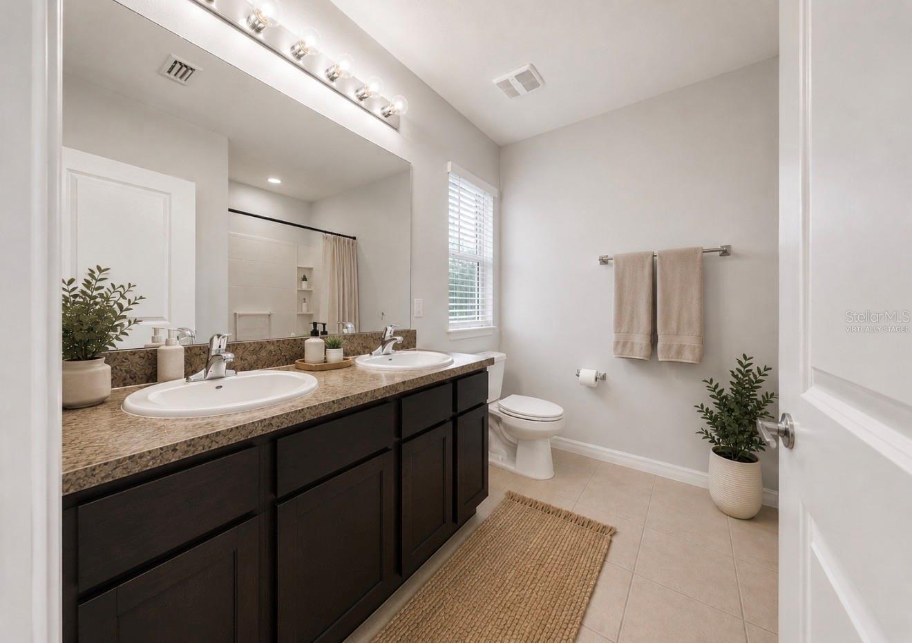 Virtually Staged - Primary En Suite Bathroom