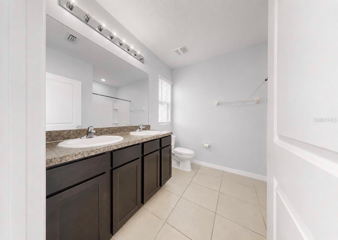 Primary En Suite Bathroom