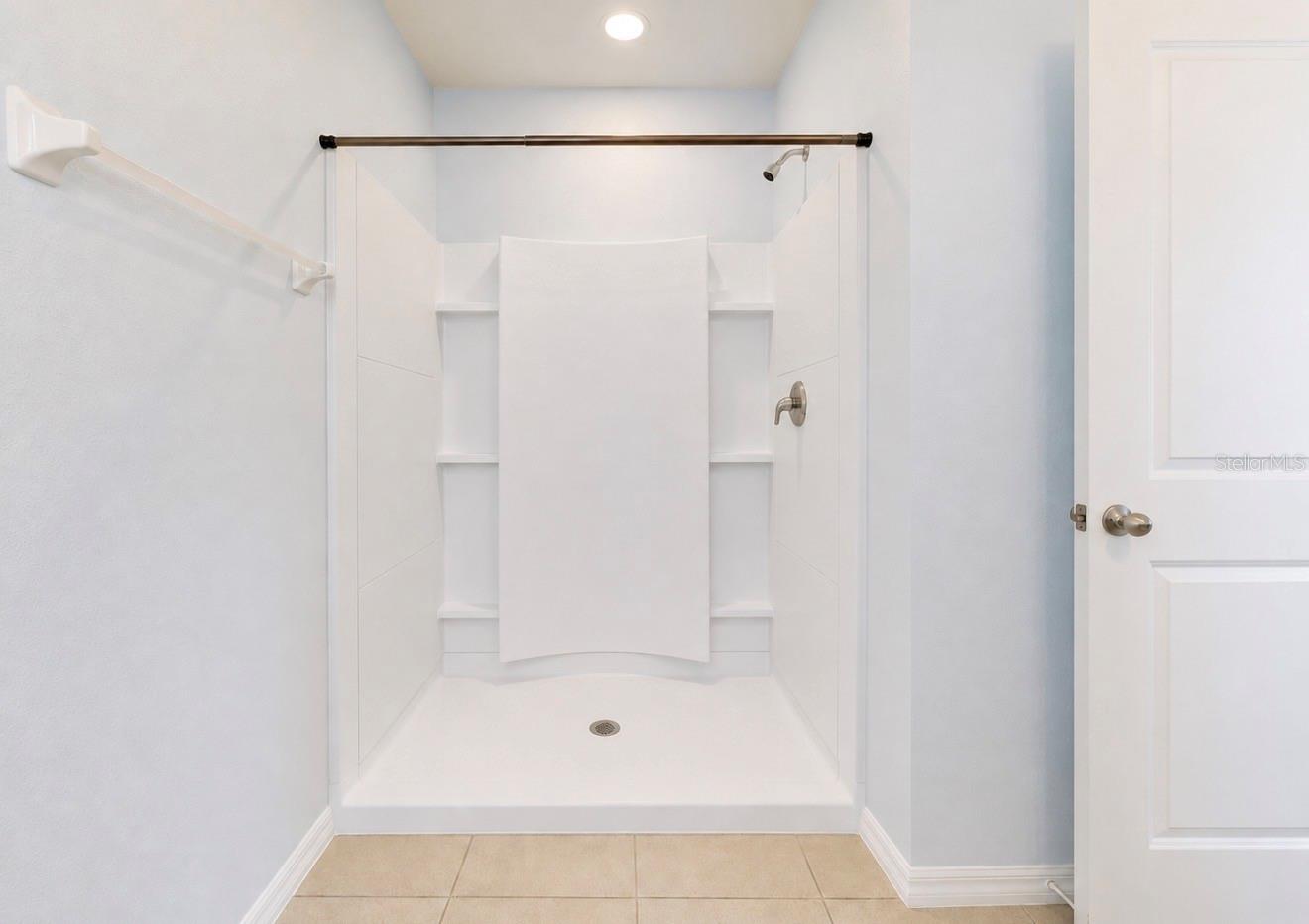 Primary En Suite Bathroom