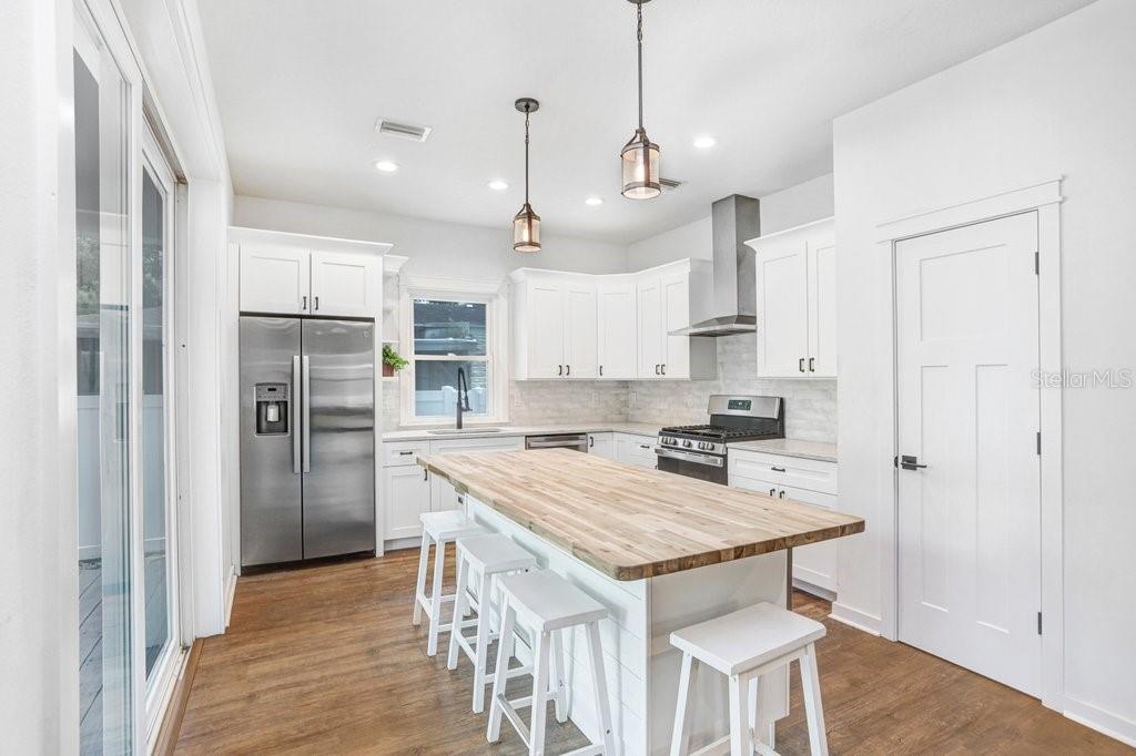 Kitchen side view